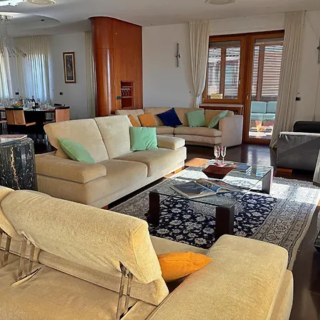 Luxury And Wellness Penthouse With Jacuzzi & Sauna Appartement Rome