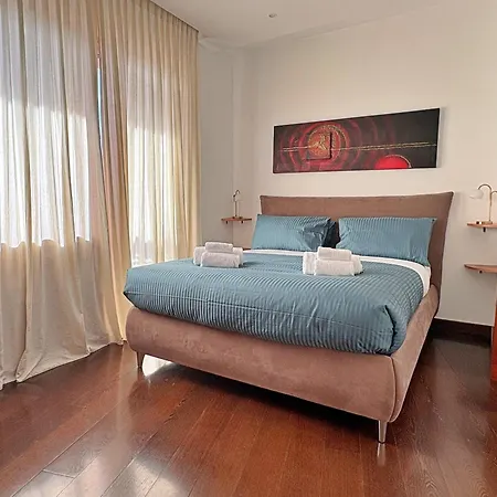 Luxury And Wellness Penthouse With Jacuzzi & Sauna Appartement *