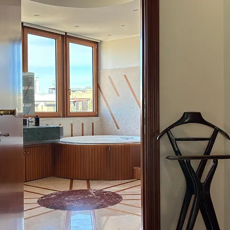 Luxury And Wellness Penthouse With Jacuzzi & Sauna Appartement *