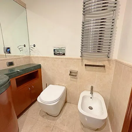 Luxury And Wellness Penthouse With Jacuzzi & Sauna Appartement Rome