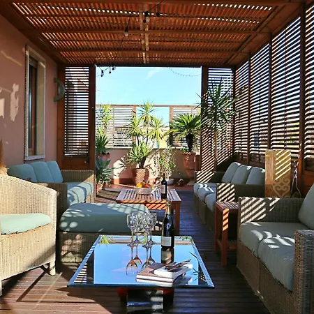 Luxury And Wellness Penthouse With Jacuzzi & Sauna