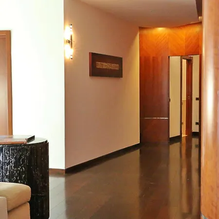 Luxury And Wellness Penthouse With Jacuzzi & Sauna Appartement *